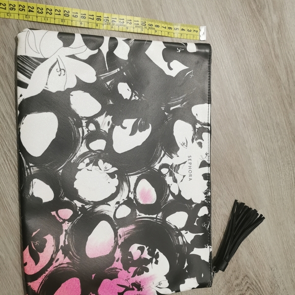 🍀3/$30 New large Sephora laptop case makeup pouch - Picture 2 of 5